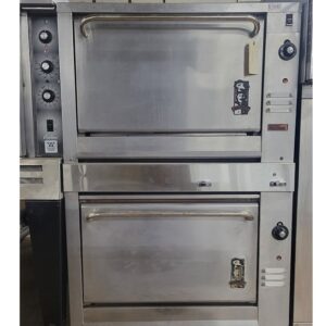 USED - Montague Oven